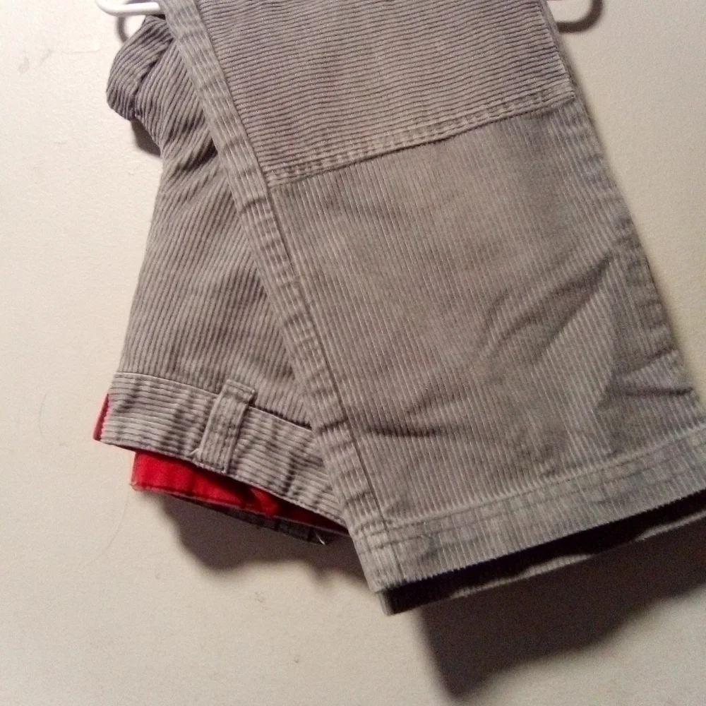 GYMBOREE boys gray corduroy pants. Size 5.